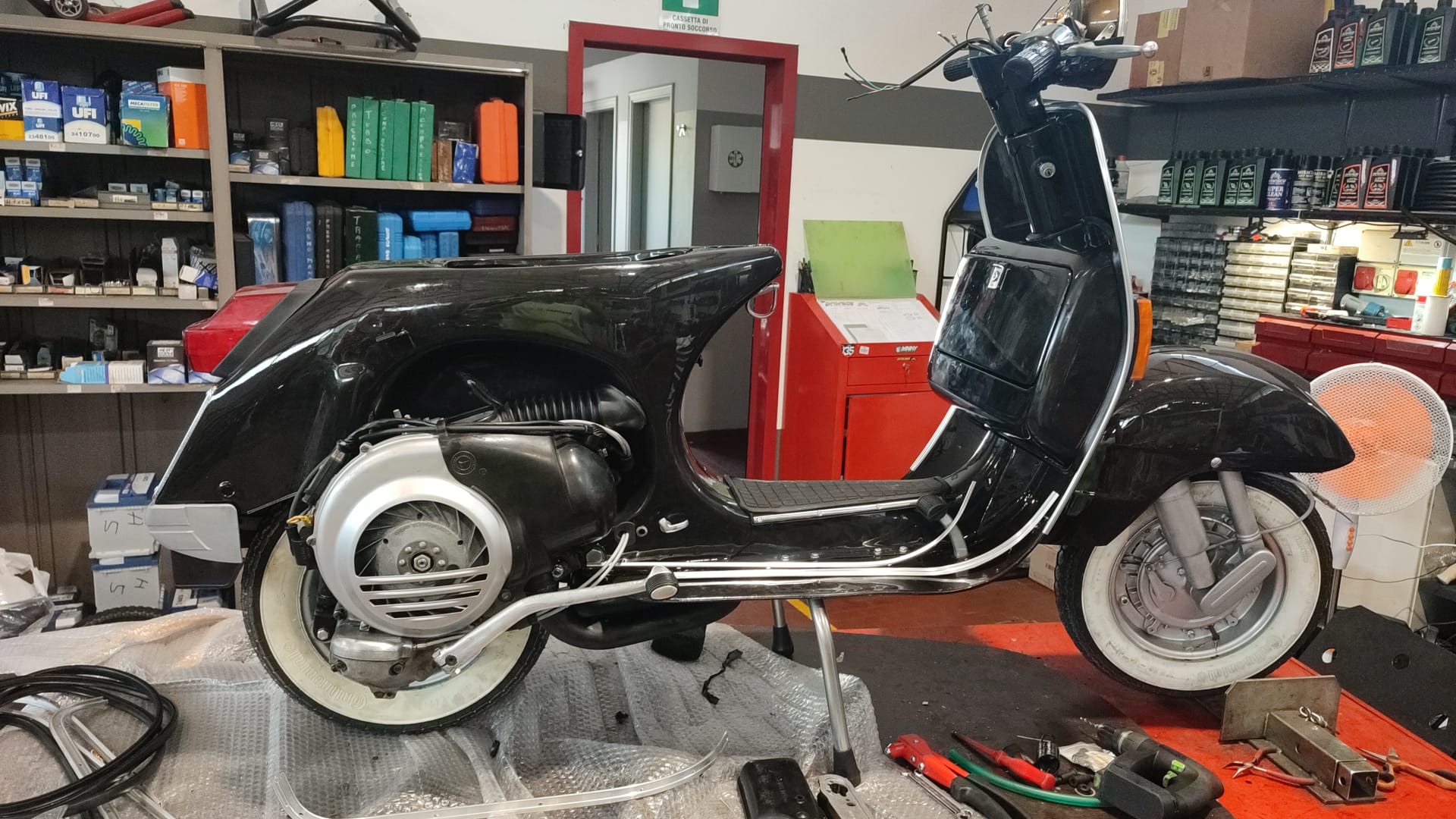 Assemblaggio Vespa PX 1