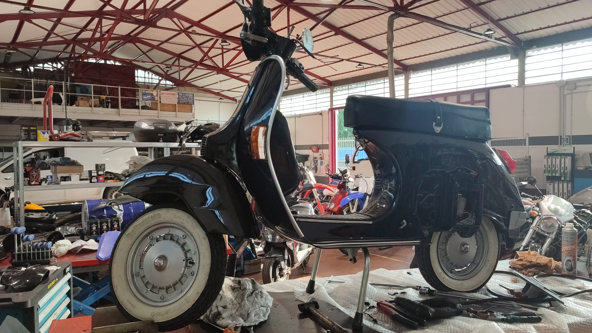 Assemblaggio Vespa PX 2