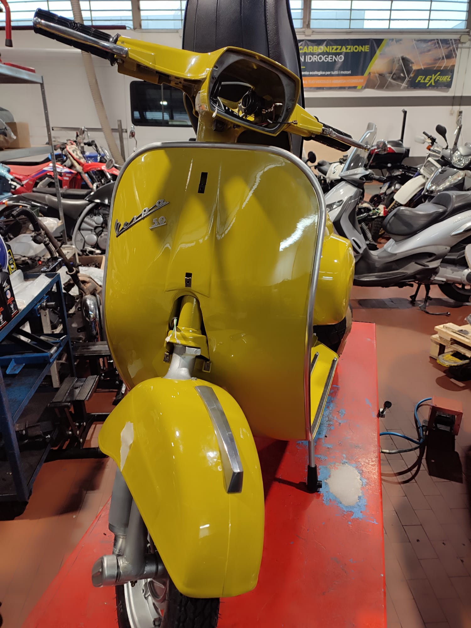 Vespa Special 1